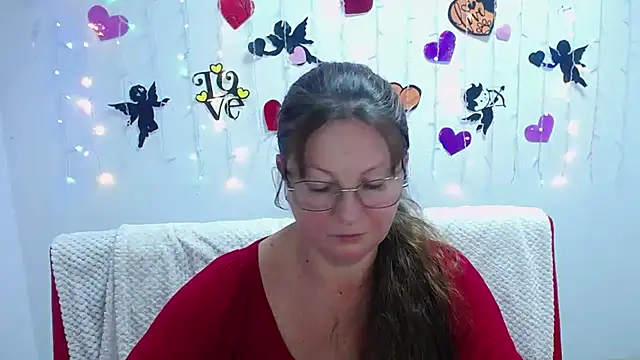 VanessaHotts online show from 01-30-25, 03:08