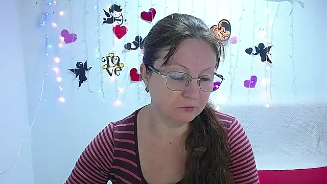 VanessaHotts online show from 02-14-25, 06:45