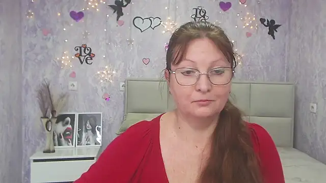 VanessaHotts online show from 03-05-25, 12:22