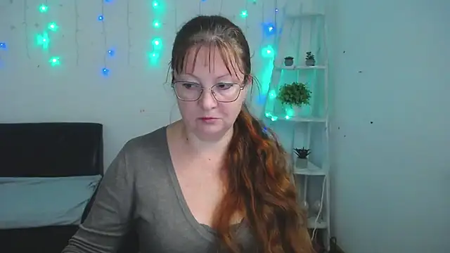 VanessaHotts online show from 11-07-25, 06:02