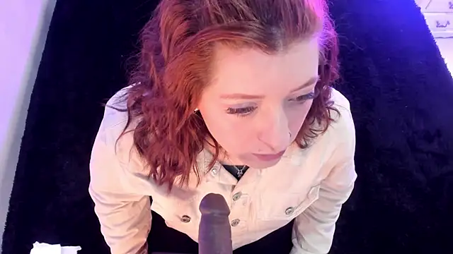 JulietaAlves online show from 11-06-25, 11:00