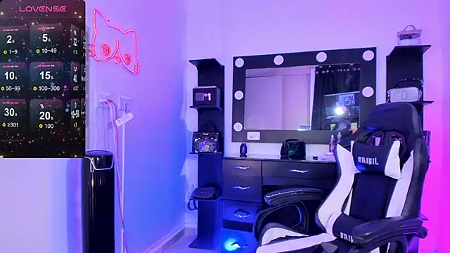 miss kitty online show from 12-15-24, 11:20