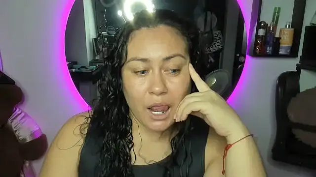 AliceFox Milf online show from 04-20-26, 10:33