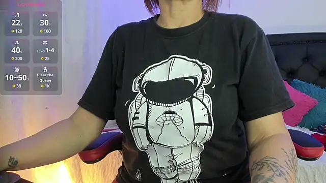 lonely shewolf online show from 03-01-25, 06:43