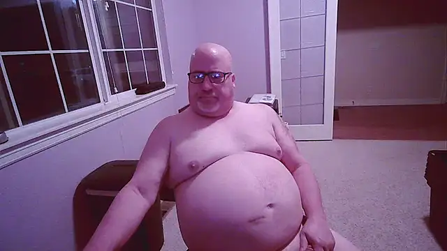 Snapshot of Bigbear0563 chatting on 12-14-24, 01:05 Bigbear0563 online show from 12-14-24, 01:05