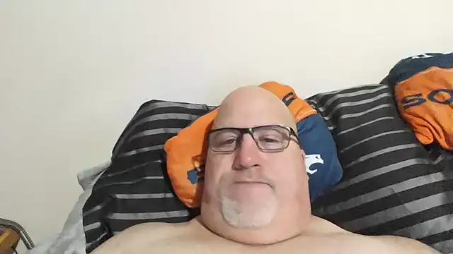 Snapshot of Bigbear0563 chatting on 02-04-25, 04:29 Bigbear0563 online show from 02-04-25, 04:29