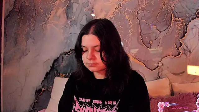 Mey moon online show from 11-16-25, 04:01