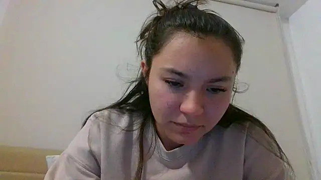 Snapshot of _andygirl chatting on 05-19-26, 01:56 andygirl online show from 05-19-26, 01:56
