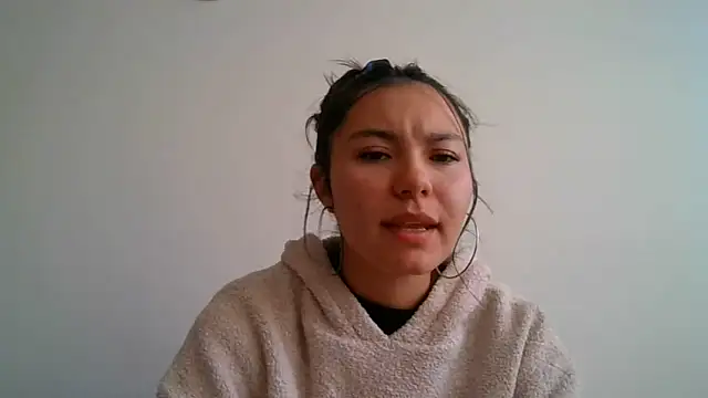 Snapshot of _andygirl chatting on 05-20-26, 07:20 andygirl online show from 05-20-26, 07:20