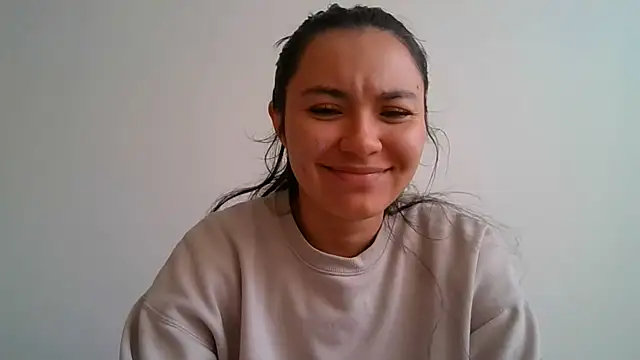 Snapshot of _andygirl chatting on 05-25-26, 05:52 andygirl online show from 05-25-26, 05:52