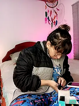 Piafisher1 online show from 02-20-26, 01:13