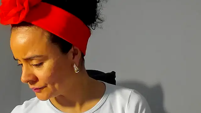 Snapshot of Sami_Hotie1 chatting on 09-14-25, 08:19 Sami Hotie1 online show from 09-14-25, 08:19