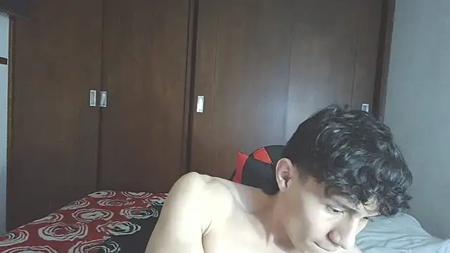 aresholland online show from 10-26-25, 11:42