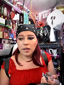 TamySweetness online show from 10-26-25, 04:46