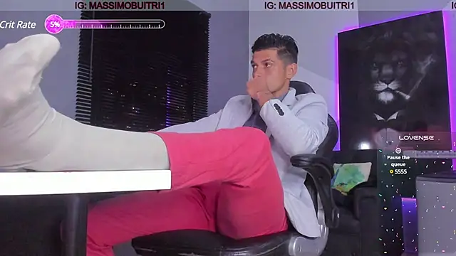 Snapshot of massimo_g chatting on 12-15-24, 12:29 massimo g online show from 12-15-24, 12:29