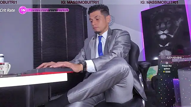 Snapshot of massimo_g chatting on 12-16-24, 02:38 massimo g online show from 12-16-24, 02:38