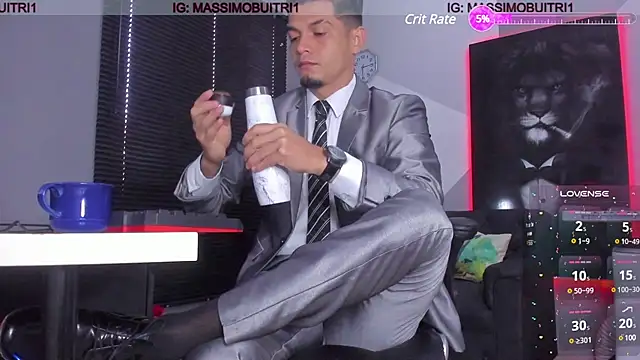 Snapshot of massimo_g chatting on 12-30-24, 01:36 massimo g online show from 12-30-24, 01:36