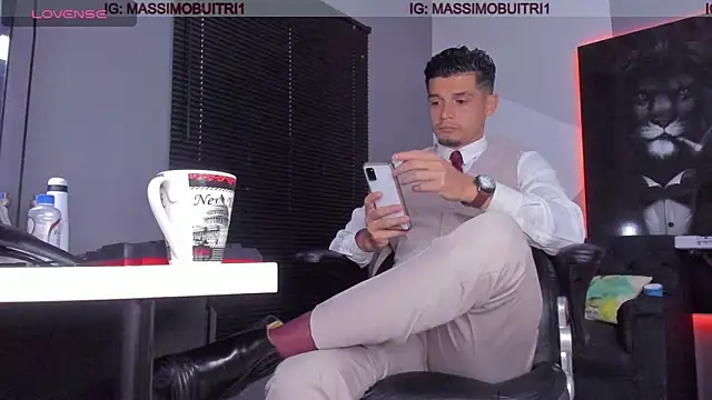 Snapshot of massimo_g chatting on 01-09-25, 10:52 massimo g online show from 01-09-25, 10:52