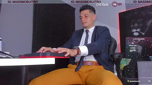 Snapshot of massimo_g chatting on 02-10-25, 11:45 massimo g online show from 02-10-25, 11:45