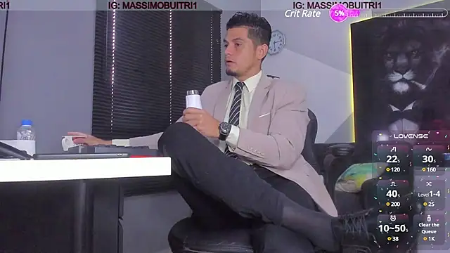 Snapshot of massimo_g chatting on 02-25-25, 02:00 massimo g online show from 02-25-25, 02:00