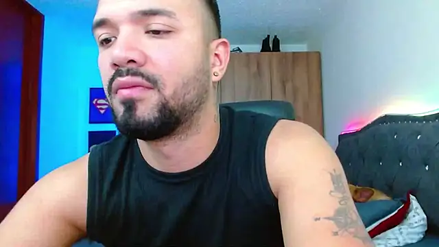 Snapshot of mathew_vidal1 chatting on 11-17-25, 02:39 mathew vidal1 online show from 11-17-25, 02:39