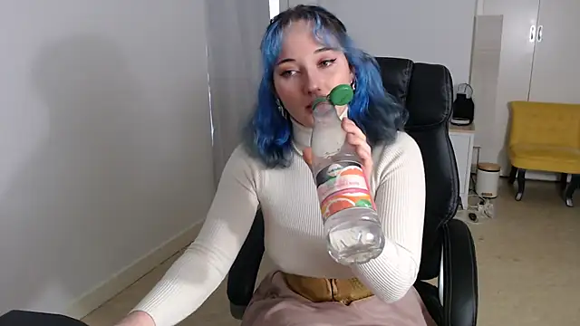 Crystal-dreamt online show from 11-03-25, 10:16