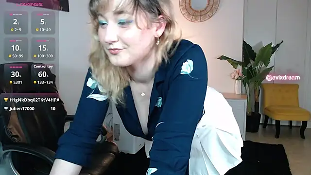 Crystal-dreamt online show from 06-04-26, 01:17