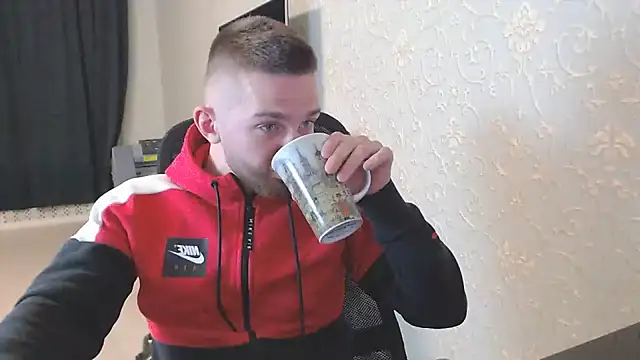 Snapshot of Marselle_Laker chatting on 01-08-25, 10:06 Marselle Laker online show from 01-08-25, 10:06