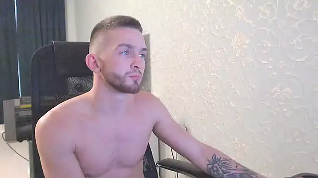 Snapshot of Marselle_Laker chatting on 01-12-25, 08:04 Marselle Laker online show from 01-12-25, 08:04