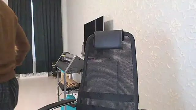 Snapshot of Marselle_Laker chatting on 01-27-25, 08:51 Marselle Laker online show from 01-27-25, 08:51