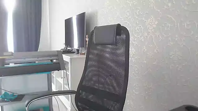 Snapshot of Marselle_Laker chatting on 02-15-25, 11:06 Marselle Laker online show from 02-15-25, 11:06