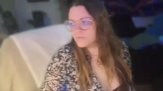 Snapshot of spunlikecottoncandy chatting on 09-11-25, 08:53 spunlikecottoncandy online show from 09-11-25, 08:53