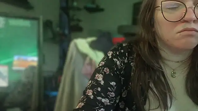 Snapshot of spunlikecottoncandy chatting on 12-13-25, 07:53 spunlikecottoncandy online show from 12-13-25, 07:53