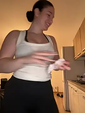 moniqque online show from 09-08-25, 07:02