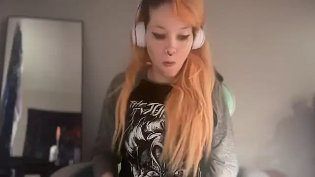 Snapshot of FRRANNKIE chatting on 02-23-26, 02:03 FRRANNKIE online show from 02-23-26, 02:03