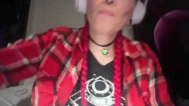 Snapshot of FRRANNKIE chatting on 06-18-26, 11:20 FRRANNKIE online show from 06-18-26, 11:20