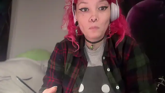 Snapshot of FRRANNKIE chatting on 07-15-26, 04:29 FRRANNKIE online show from 07-15-26, 04:29