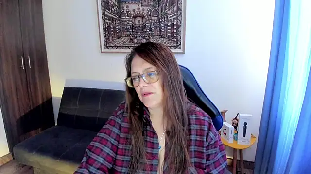 Ivette Shaira online show from 04-18-26, 01:26