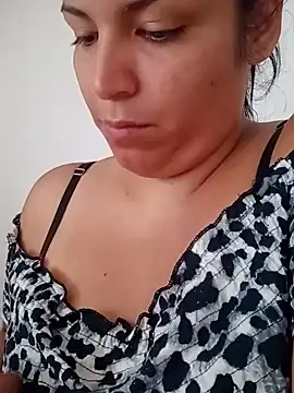 Snapshot of Morenitha-XXX chatting on 12-04-24, 01:42 Morenitha-XXX online show from 12-04-24, 01:42