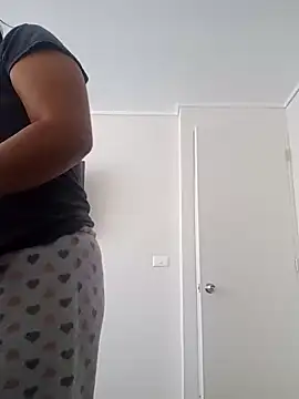 Snapshot of Morenitha-XXX chatting on 12-10-24, 12:49 Morenitha-XXX online show from 12-10-24, 12:49