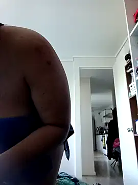 Snapshot of Morenitha-XXX chatting on 10-15-25, 12:05 Morenitha-XXX online show from 10-15-25, 12:05