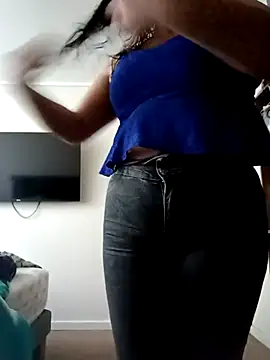 Snapshot of Morenitha-XXX chatting on 10-22-25, 12:38 Morenitha-XXX online show from 10-22-25, 12:38