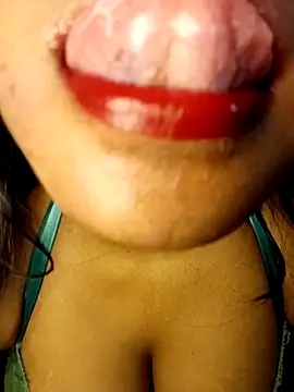 Snapshot of Hotlisa chatting on 11-26-25, 05:08 Hotlisa online show from 11-26-25, 05:08