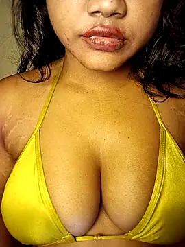 Snapshot of Hotlisa chatting on 12-03-25, 05:04 Hotlisa online show from 12-03-25, 05:04