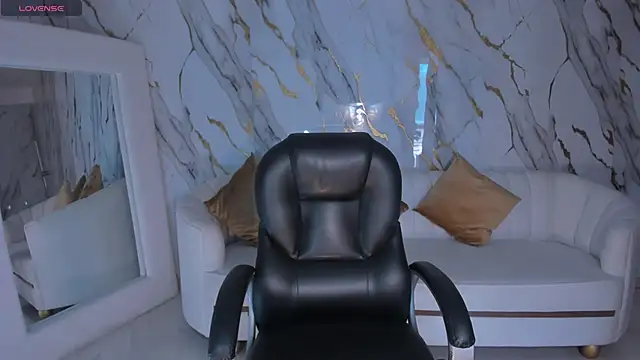 DannaCruz online show from 10-02-25, 07:21