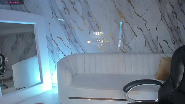 DannaCruz online show from 10-07-25, 05:43