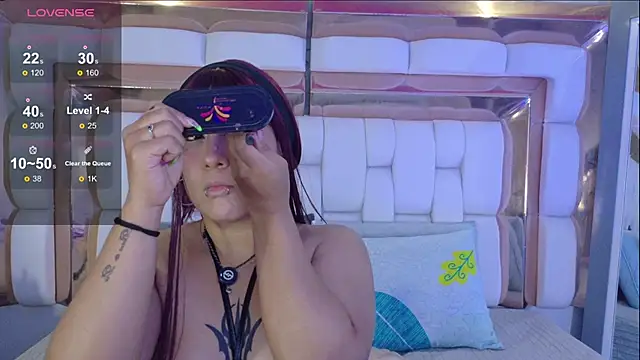 Snapshot of valkiria_moore chatting on 02-06-26, 08:01 valkiria moore online show from 02-06-26, 08:01