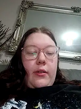 Sexycurvyemilyy online show from 11-20-25, 06:40