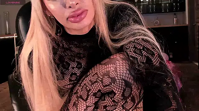 SophiePalmer online show from 02-14-25, 05:03