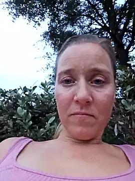 SkyelarSommer online show from 10-19-25, 10:43